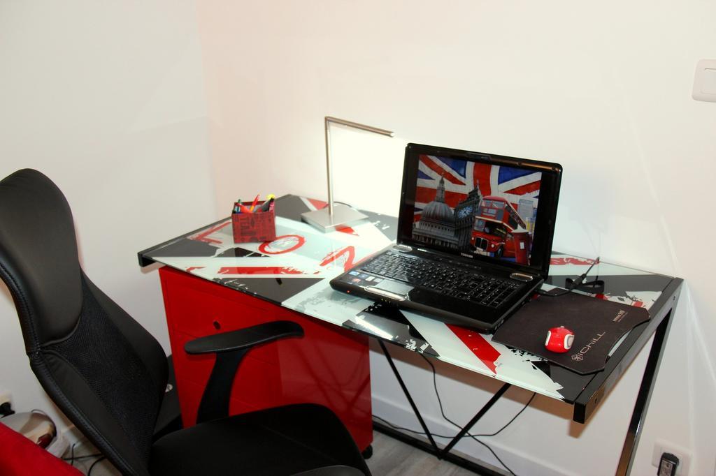 Appartamento Fun And Quiet Parigi Esterno foto